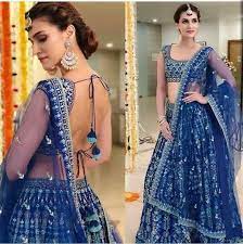 Pin By Nathalie Henriquez On My Fashion Club Saree Hairstyles Lehenga Hairstyles Indian Dresses For Women