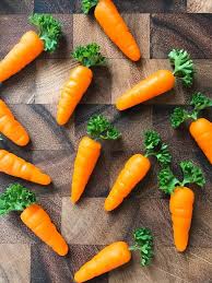 Perfect For Easter Breakfast Or Brunch Make These Rolls In Advance For A Fast And Easy Morning Treat Great For Holiday How To Make Marzipan Marzipan Carrots