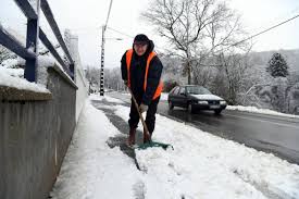 Les transports scolaires sont gérés par clisson sèvre et maine agglo. Neige Et Verglas Des Voitures Au Fosse Et Des Transports Scolaires Perturbes Mais Pas D Accident Grave En Creuse Gueret 23000