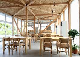 Mike dyer, project manager for western wood structures, is no stranger to the benefits of the natural beauty and aesthetic of exposed wood creates a warm and enriching atmosphere. Cafeteria With Exposed Timber Structure By Niji Architects Dezeen