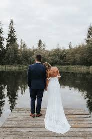 Any wedding photographer will give you suggestions and propose various ideas or poses, but it's also important to know what you want. Thrift Shop Finds And Lake Front Views A Stunning Diy Wedding At Sadie Lakes Engaged Life Lake Wedding Pictures Lake Wedding Photos Wedding Photos Poses