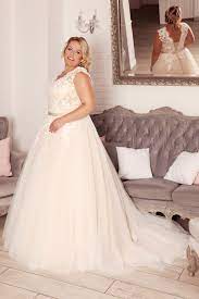 Maybe you would like to learn more about one of these? Xxl Brautkleid Nach Mass Blush Mit Spitze Kleiderfreuden