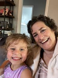 Kimberly Roos's Instagram, Twitter & Facebook