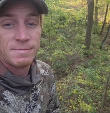 What kind of VP race fuel do you guys run 110 or 4T? What's better it's for  a 4 stroke dirt bike 🤔