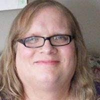 Leigh Mccollum's Instagram, Twitter & Facebook