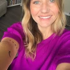 Erin Frye's Instagram, Twitter & Facebook