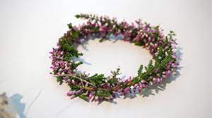 Auf der heide bluht ein kleines blumelein und das heisst: Heide Herz Diy Bastelanleitung Im Herbst Basteln Mit Calluna Gartencenter Mencke