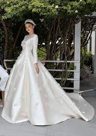 Miranda Kerr Ties The Knot In Custom Christian Dior Bestdressed Gaun Pengantin Putih Pakaian Pernikahan Pakaian Perkawinan