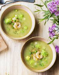 Soupe De Chou Fleur Au Curry Et Scampis Recept Soep