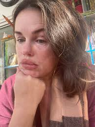 Innlegg med svar fra Amanda Walsh (@AmandaWFR82)