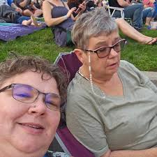 I was an exchange student from South Africa at Springfield High in 1989.  Anyone out there from the same year? I am still in touch with Cassie Parker  and Jon Neil. Tara