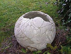 Hochbeet anlegen und richtig bepflanzen. Afbeeldingsresultaat Voor Betonkugel Zum Bepflanzen Selber Machen Youtube Betonkugel Selber Machen Betonkugeln Betonkunst