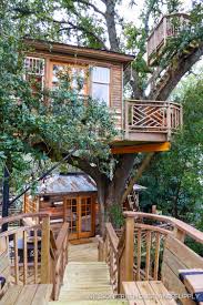 Triple Decker Record Setter Treehouse House Exterior Stairs Tree House Designs Tree House Plans Beautiful Tree Houses