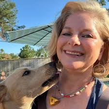 Wendy Thiessen (@gwomal) • Threads, Say more