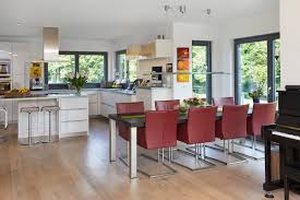 Esszimmer Mit Offener Kuche Kochinsel Haus Ideen Inneneinrichtung Zweifamilienhaus Neapel Von Gussek Haus Hausba Zweifamilienhaus Luxushaus Familien Haus