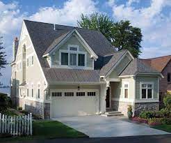 Country Style House Plan 3 Beds 3 Baths 2925 Sq Ft Plan 928 216 Narrow Lot House Plans Narrow House Plans Country Style House Plans