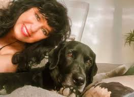 Hello everyone! Could you please help me to turn these two photos into  Christmas photos? Thanks so much in advance 🥰🎄🧑‍🎄