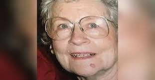 Elise Mclaughlin's Instagram, Twitter & Facebook