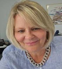 Tracy Blais's Instagram, Twitter & Facebook