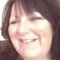 Sarah Fyffe's Instagram, Twitter & Facebook