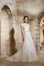 Mori lee ist seit über 60 jahre in der brautindustrie etabliert und bietet elegante brautkleider mit feinen details an. Mori Lee Brautkleider Diebraut Gottingen