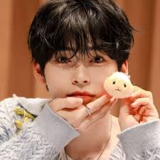 Stacy Chavez (@stacechavez)