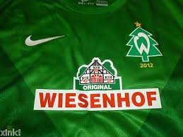A sk an average football fan about the biggest german football clubs, and you're bound to hear the name of sv werder bremen mentioned a lot. Werder Bremen Christmas Football Shirt Trikot Weihnachtstrikot Not Match Worn L 471860302
