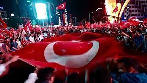 Demokrasi ve millî birlik günü, türkiye'de her yıl 15 temmuz'da kutlanan bir resmî tatildir. 15 Temmuz Resmi Tatil Mi 15 Temmuz Hangi Gune Denk Geliyor Gundem Haberleri