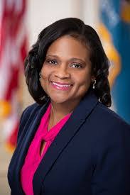 Alethea Smith's Instagram, Twitter & Facebook