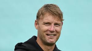 Ken Oman's Instagram, Twitter & Facebook