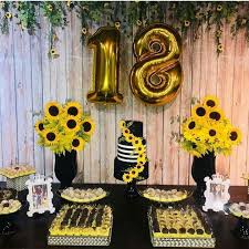 Pin By Sarah Hoskins On Beat Sunflower Birthday Parties Sunflower Party Sunflower Party Themes
