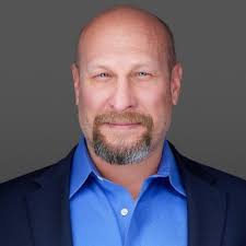 In my view, the only way to see a film remains the way the film maker  intended: inside a large movie theatre with great sound and pristine  picture ~ Ridley Scott. This