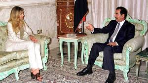 Aisha gaddafi and her new husband sitting on the solid gold sofa with her sculpted likeness on the mermaid's face. Libyen Gaddafi Laut Tochter Wohlauf B Z Berlin
