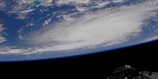 O furacão dorian visto do espaço. O Furacao Dorian Visto Da Estacao Espacial Internacional Planeta