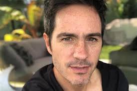 Mauricio ochmann was born on november 16, 1977, in celaya, guanajuato, mexico. Mauricio Ochmann La Historia De Como Fue Abandonado Al Nacer Y Lo Dificil Que Le Fue Crecer Como Un Nino Adoptado Celebs Nnda Nnlt Gente Mag