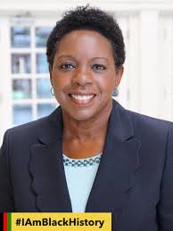 Evelyn Mayrant's Instagram, Twitter & Facebook