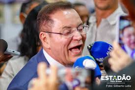 Botelho anunciará vice no dia 27 deste mês; médico é o favorito