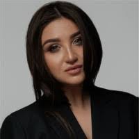 Lisa Patz's Instagram, Twitter & Facebook