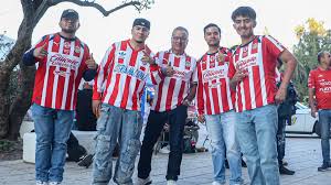 Aficionados de Chivas llenaron el Estadio Victoria - ESTO en línea
