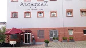 Der japanische garten in kaiserslautern zählt zu den größten japanischen gärten in europa. Alcatraz Hotel Am Japanischen Garten Hotel In 67657 Kaiserslautern Kaiserslautern