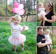 Mother, father, children son and daughter on sunset. Lilly S One Year Old Birthday Session Greensboro Nc Family Photography Alex Pegg Photography Nc Wedding Portrait Photographer