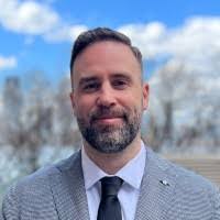 Emily Threet's Instagram, Twitter & Facebook