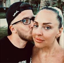 NDLICH: THE WEEKND KOMMT! Morgen startet unser exklusiver Presale für The  Weeknd. Der Grammy-Gewinner und Platin-prämierte R&B-Künstler kommt mit  seiner "Starboy: Legend of the Fall World Tour 2017" am 02. März in