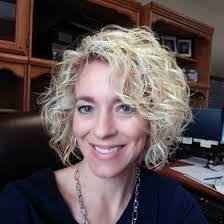 Elizabeth Attaway's Instagram, Twitter & Facebook