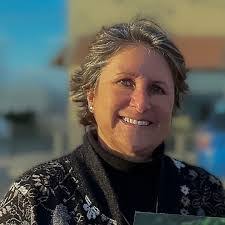 Sandy Sharp's Instagram, Twitter & Facebook