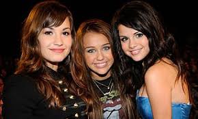 Selena recalls that sometimes they didn't even have money for in 2010, gomez got the leading roles in such movies as «monte carlo» and «ramona and beezus». Demi Lovato Calls Old Miley And Selena Video Iconic Daily Mail Online