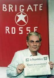 Il caso moro) is a 1986 italian crime film directed by giuseppe ferrara about the kidnapping of aldo moro in 1978. Pin Su Cinematografie E Documentari
