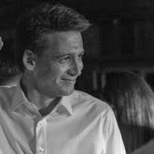 Tim Hauser (@hausertim)