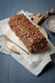 Cake Marbre Au Chocolat Habille En Ferrero Rocher Marbre Au Chocolat Chocolat Ferrero