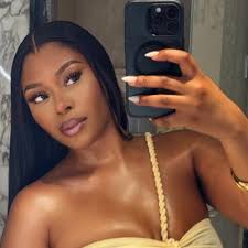 Tia Atkinson (@tiaatkinsonn)